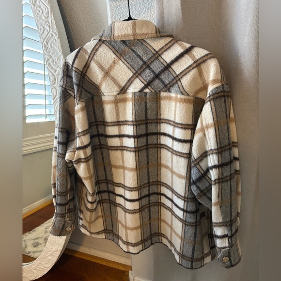 Zara Plaid Shacket - Picture 2 of 4